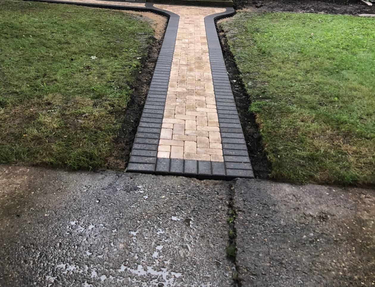 Artistic Brick Walkway Pattern by Professional Landscapers